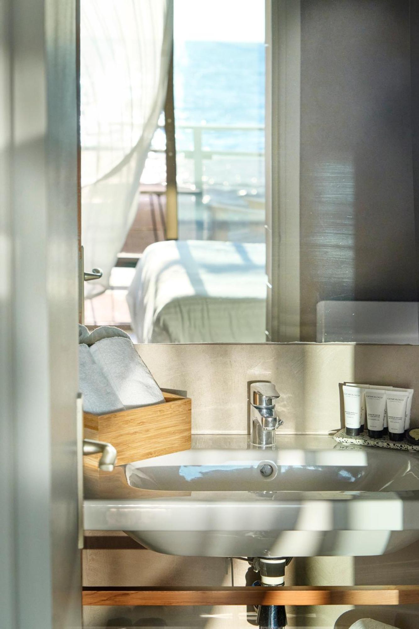 Hotel Plein Large Бандоль Екстер'єр фото